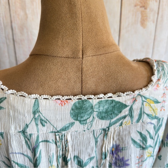 Laura Ashley Botanical Floral Cropped Blouse, thin crinkle gauze, women’s XL - Picture 5 of 10